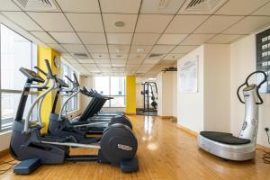 Fitness centrum a/nebo fitness zařízení v ubytování Ultimate Stay 1 BR Marina Views Best Location in the Heart of Marina Perfect Vacation Near Marina Beach JBR