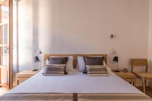 Posteľ alebo postele v izbe v ubytovaní Bordoy Mostatxins - Hotel Boutique Adults Only