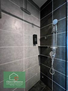 Ojieshome 1BR Sunway Onsen Tambun的一间浴室