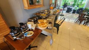 Makanan di atau berdekatan asrama