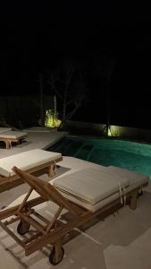 Bazén v ubytování Sundance Residence Nusa Penida nebo v jeho okolí