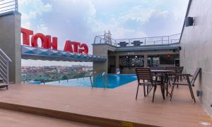 Piscina di GTA HOTEL IKEJA o nelle vicinanze