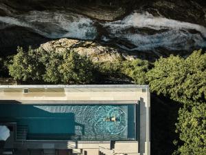 Nespecifikovaný výhled na hory nebo výhled na hory při pohledu z hotelu