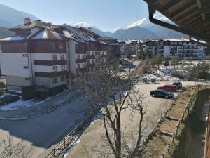 A general mountain view or a mountain view taken from Az apartmant