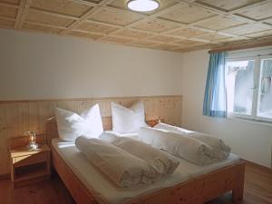 Postel nebo postele na pokoji v ubytování Haus Barbara