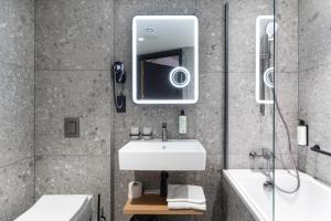 Koupelna v ubytování Qubus Hotel Katowice