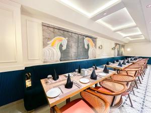 Posezení v ubytování Clay Inn Hotel, Sohna Road, Sector 49, Gurugram