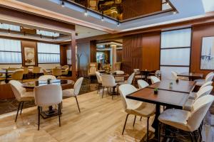 Nobel Gallery Hotel餐厅或其他用餐的地方