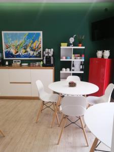 A kitchen or kitchenette at B & B Vittorio Emanuele