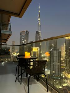 Gallery image of Skyline Serenity 2BR Haven in Dubai