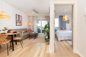 Χώρος καθιστικού στο Apartament w Stylu Rustykalnym Jastrzębia Góra by Noclegi Renters