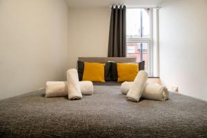 Ein Bett oder Betten in einem Zimmer der Unterkunft 1BR Urban Retreat in Central Sunderland