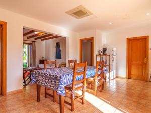 Posezení v ubytování Apartment Finca Can Corritx-2 by Interhome