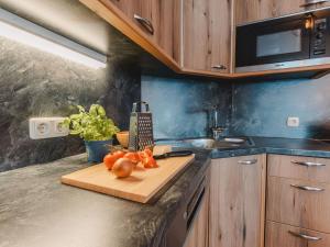 Kuchyň nebo kuchyňský kout v ubytování Holiday Home beim Kainzbauer by Interhome