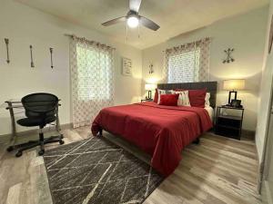 Gallery image of Comfy College Cottage Near Stadium & Campus in Tallahassee