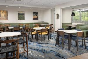 Restaurace v ubytování Fairfield Inn & Suites by Marriott Ithaca