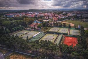 Attività di tennis o squash presso il bed & breakfast o nelle vicinanze