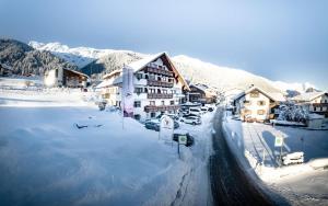Obiekt Hotel die Arlbergerin -New- all-in super flex rate zimą