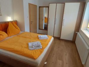 Ένα ή περισσότερα κρεβάτια σε δωμάτιο στο Apartment Rupertus-2 by Interhome