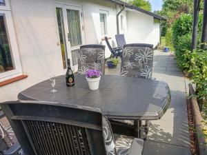 Ποτά στο Holiday Home Merit - 800m from the sea by Interhome