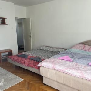Ένα ή περισσότερα κρεβάτια σε δωμάτιο στο Cozy apartment with the view