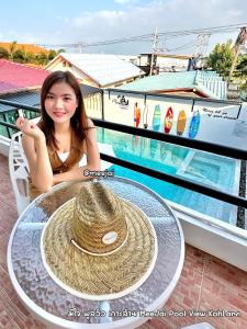 Επισκέπτες που μένουν στο มีใจ พูลวิว เกาะล้าน MeeJai Pool View Kohlarn