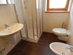 Ein Badezimmer in der Unterkunft Haus Martina by ISA AGENTUR