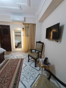 TV a/nebo společenská místnost v ubytování pyramid view inn