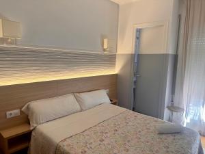 Postel nebo postele na pokoji v ubytování Can Setmanes by CozyCatalonia