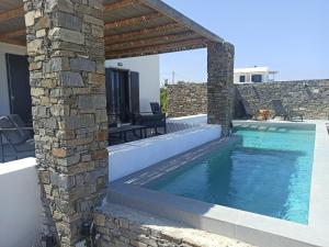 Bazén v ubytování Vastblue of Paros nebo v jeho okolí