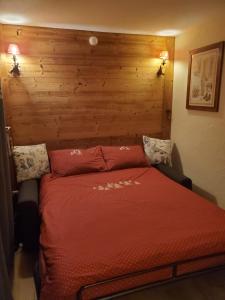 Postel nebo postele na pokoji v ubytování Chouette appartement au pied des pistes (4 max)
