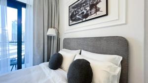 Fotografie z fotogalerie ubytování Keyrock Living - 1 Bedroom Apartments - Business Bay - Near Metro Station - Zada Tower v Dubaji