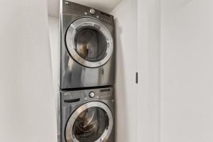 弗拉格斯塔夫Enchanting & Newly Built NoHo 1 BDR Loft with AC!的相册照片