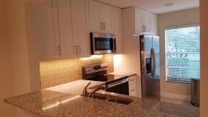 Photo de la galerie de l'établissement Sun&Fun - Beautiful renovated 2/2 villa in Jupiter, à Jupiter