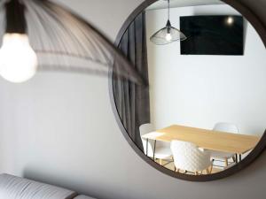Posezení v ubytování ibis Styles Lille Neuville en Ferrain