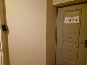 Fotografie z fotogalerie ubytování Logement Atypique & Parking GRATUIT v destinaci Gex + 13 fotografií