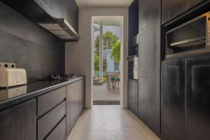 Küche/Küchenzeile in der Unterkunft Taman Mesari Luxury Villas-Seminyak