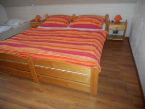 Postel nebo postele na pokoji v ubytování Holiday home Nove Hamry - Erzgebirge 1646
