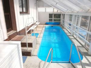 Holiday home in Skrdlovice 1383 내부 또는 인근 수영장