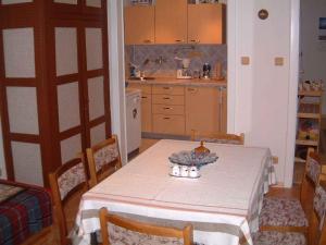 Una cocina o zona de cocina en Apartments Loucovice/Lipno-Stausee 1805