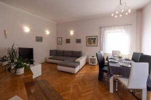 Posezení v ubytování Holiday home in Ika 15536