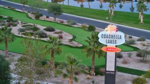Certifikát, hodnocení, plakát nebo jiný dokument vystavený v ubytování Coachella Lakes RV Resort