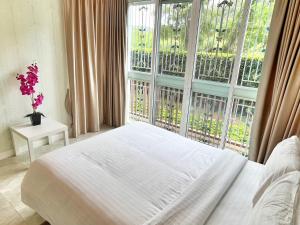 Gallery image of ฺBaan Khaoyai by Madam in Ban Tha Maprang