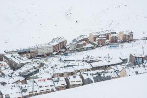 an aerial view of a city in the snow at MIKKA FRONTERA DUPLEX PISTAS in Pas de la Casa