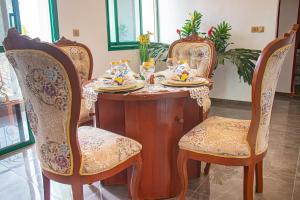 Fotografie z fotogalerie ubytování Appartement meublé en R1 Haut Standing 1CH v destinaci Yaoundé