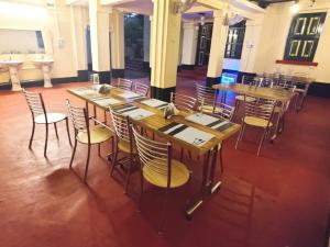 Restaurace v ubytování Tulin Heritage Bungalow - Purulia