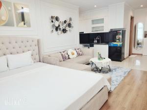 Fotografie z fotogalerie ubytování YLY Homestay Hạ Long v destinaci Ha Long + 15 fotografií