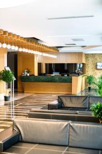 a lobby of a hotel with a waiting room at HALLEY OTEL in Denizli