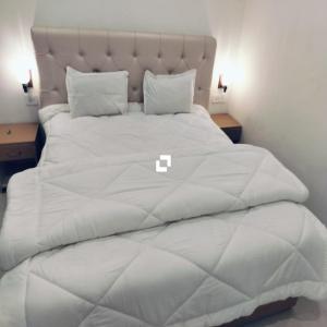 Легло или легла в стая в Khajurāho Hostel