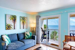Gallery image of On the Rocks in Tampa